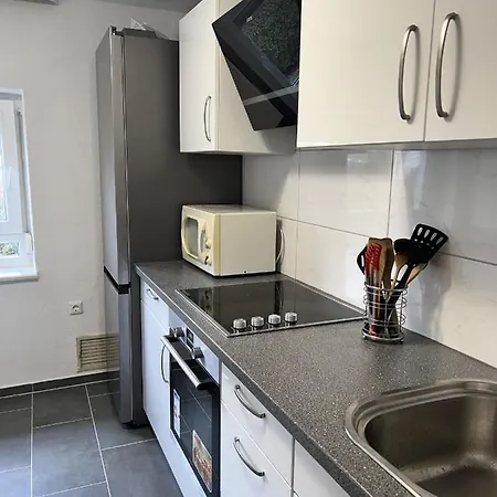 Tootoo - Monteurzimmer Apartmán *